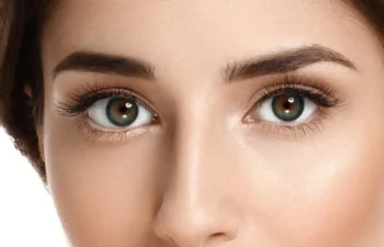 woman's eyes